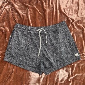 Vuori Shorts